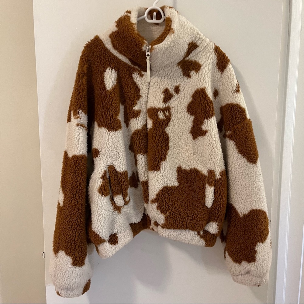 UO Olivia Print Sherpa Jacket In Brown Multi
